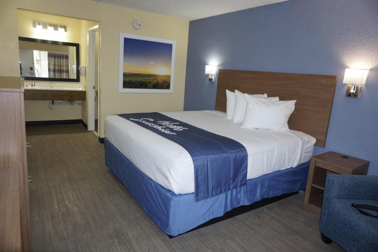 Days Inn By Wyndham Apopka/Orlando Exterior photo