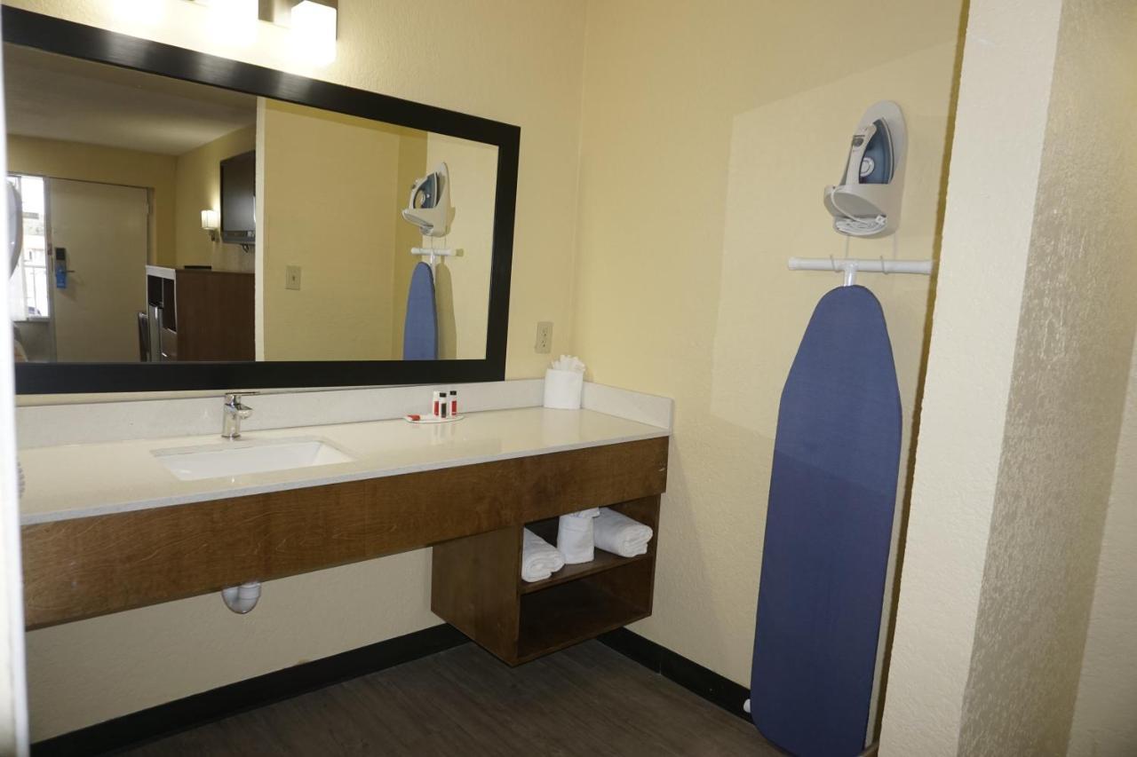 Days Inn By Wyndham Apopka/Orlando Exterior photo