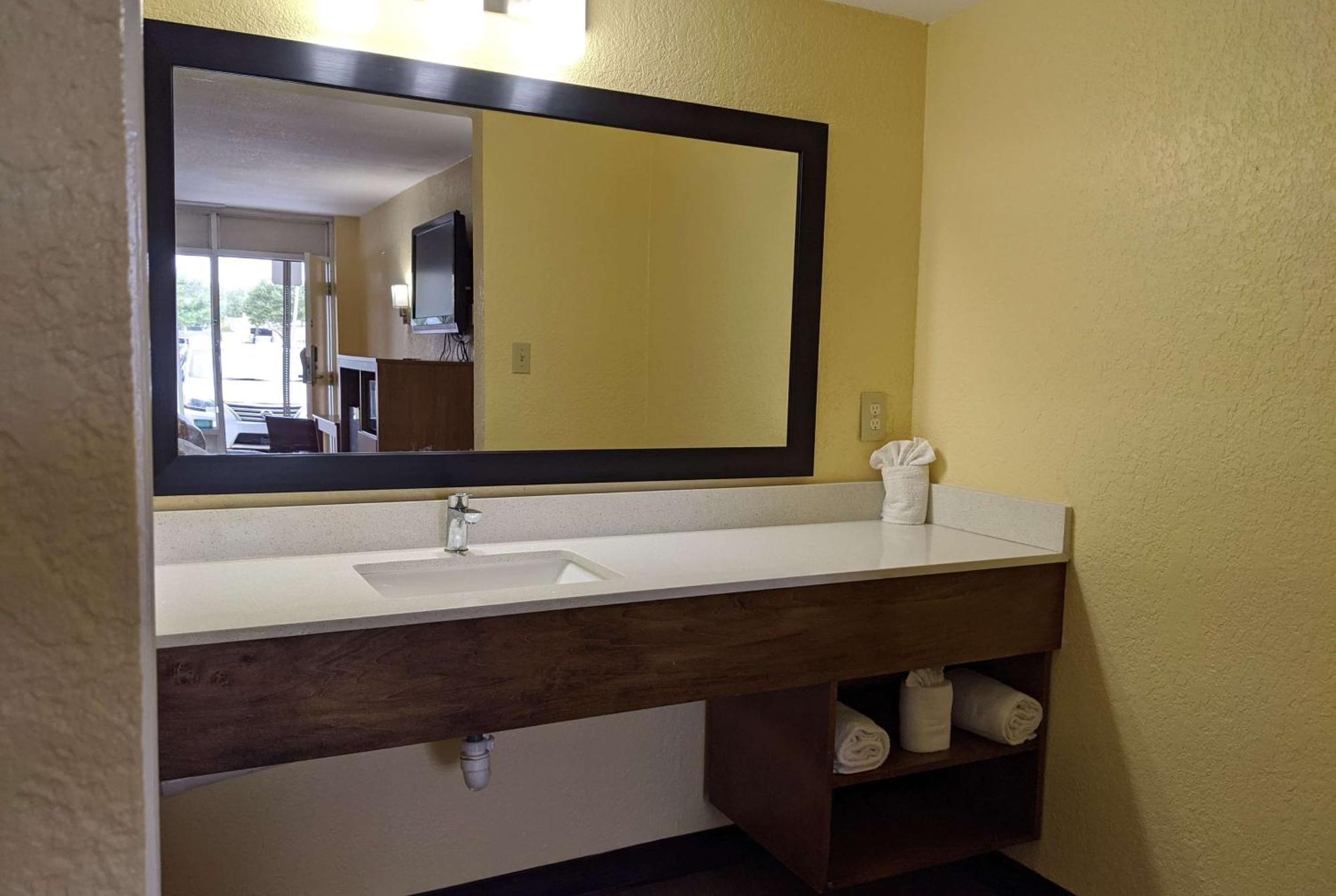 Days Inn By Wyndham Apopka/Orlando Exterior photo