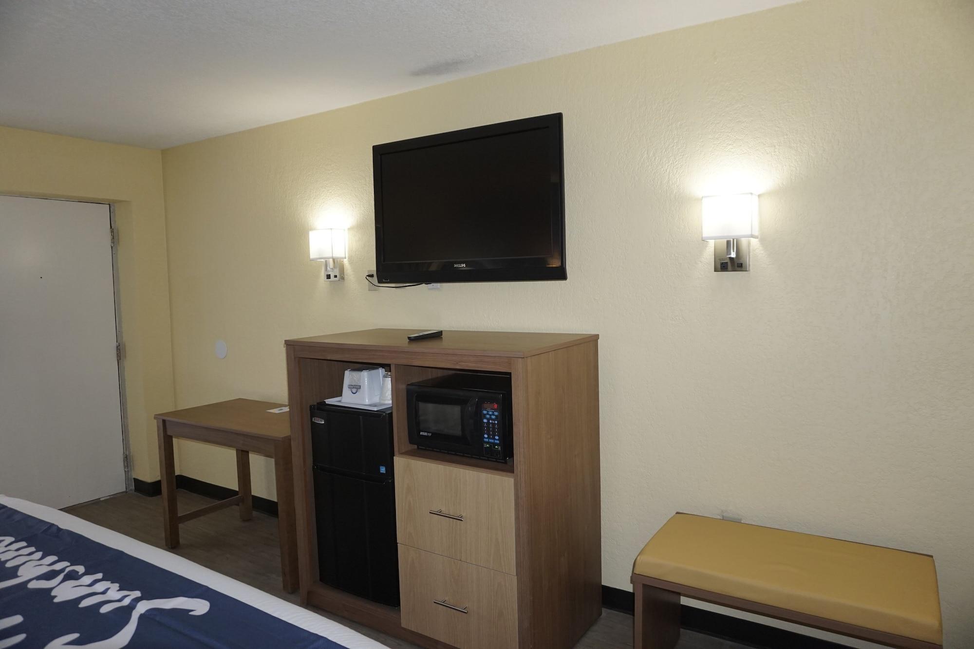 Days Inn By Wyndham Apopka/Orlando Exterior photo